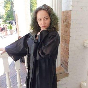 Meet your Posher, Alinda